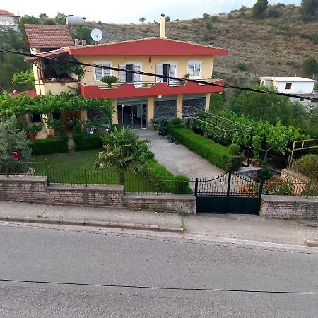 Manthoguesthouse Gjirokastër Exteriér fotografie
